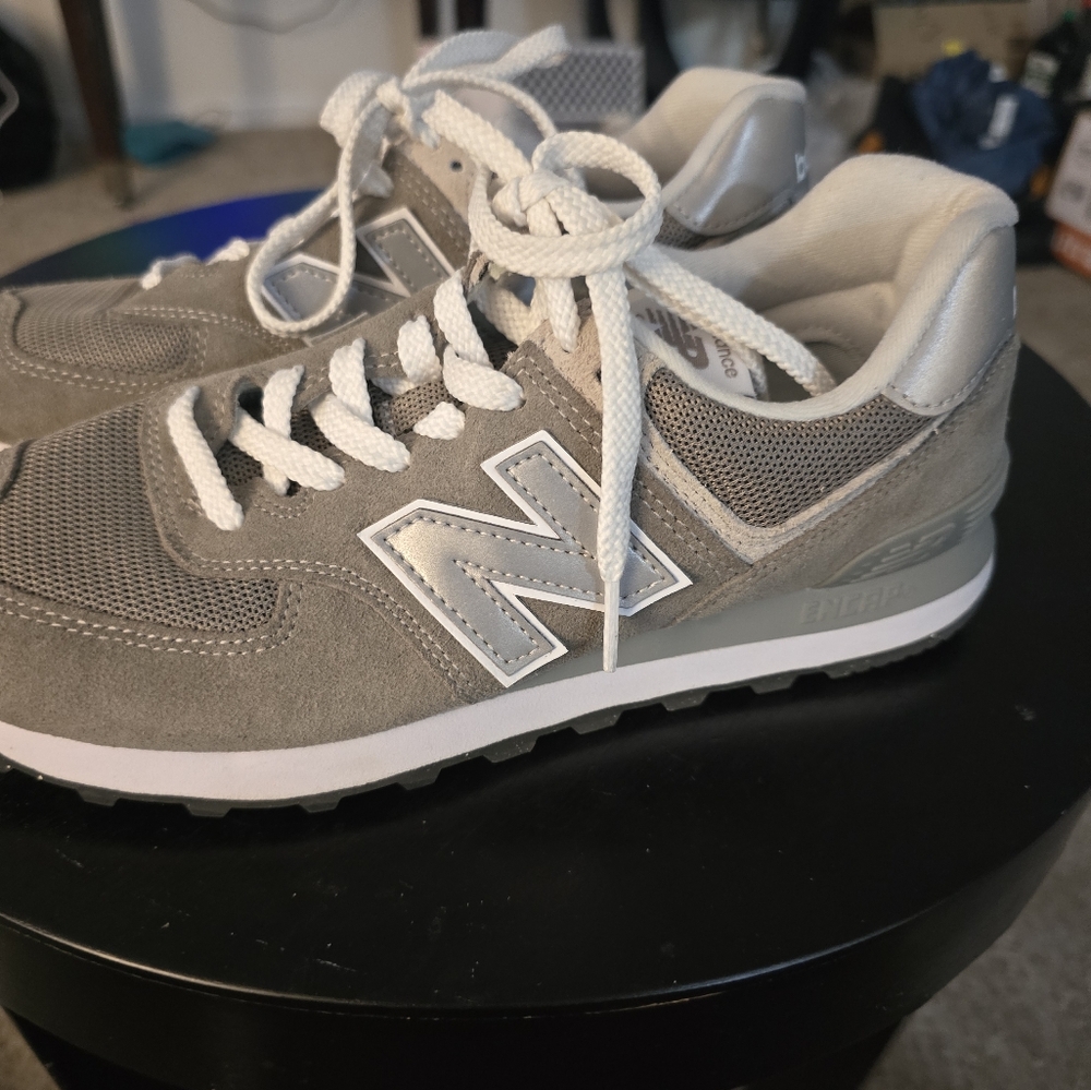 New Balance Gray Sneakers 9 In Womns 7.5 In Mens